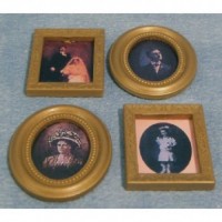 Small Pictures, 4 pieces D832